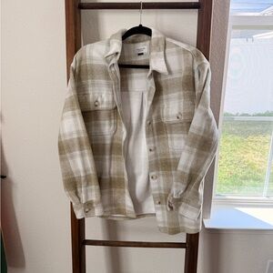 American Eagle Outfitters Beige and White Plaid Shirt Jacket